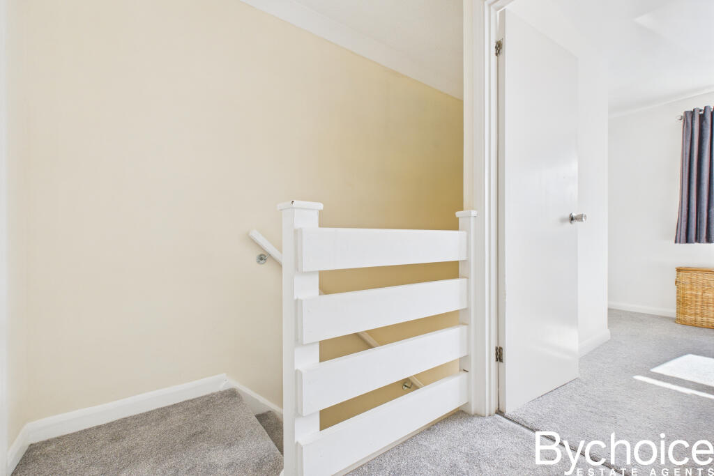 CAM05454G0-PR0053-STILL019