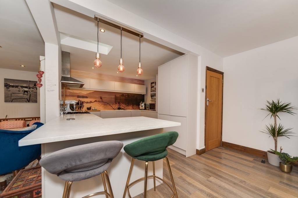 5 Glen Rise 1.jpg