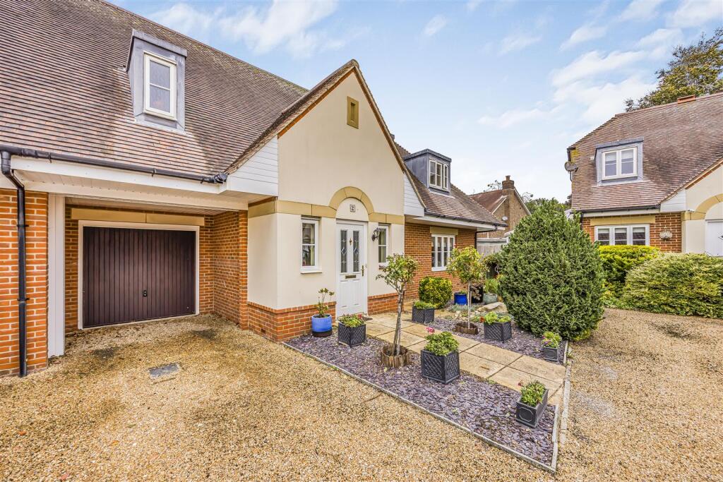 2 Clarendon Close, Denmead-PorticoMarketing-O'Hara