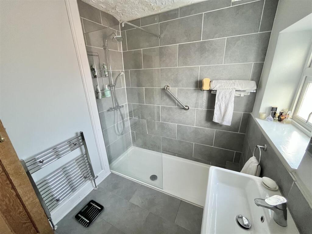 Shower Room Aspect 2