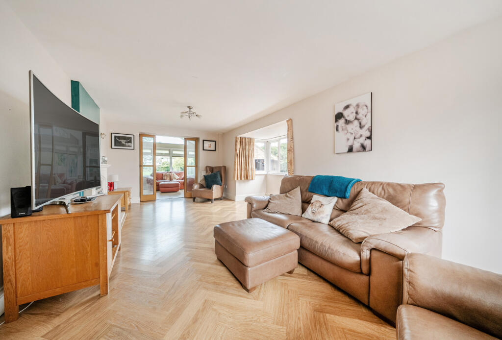 1384779-10-692465...