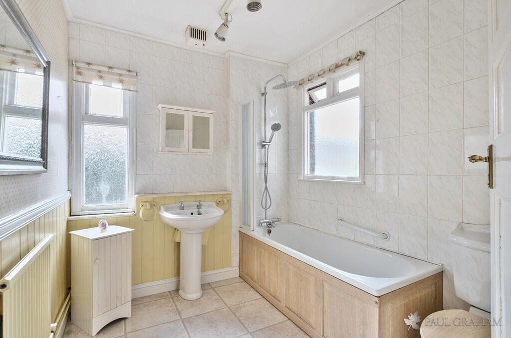 57c29a39-a203-4e6...