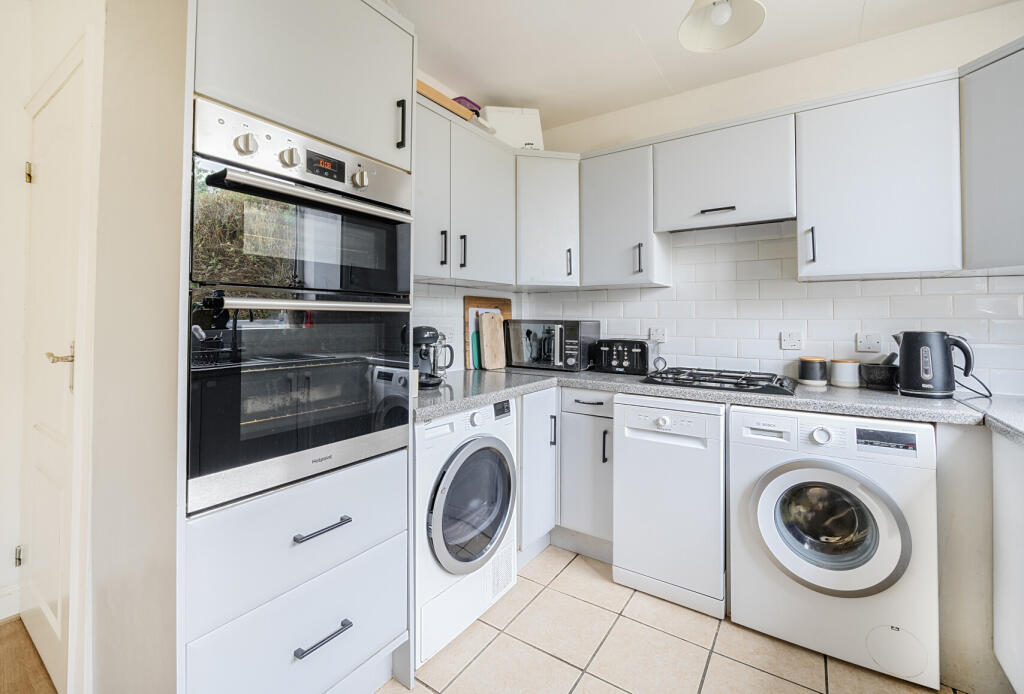 1313449-10-685a6e...