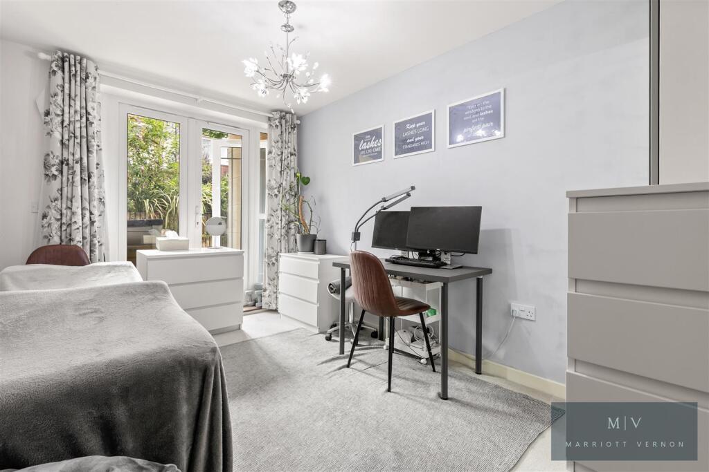 Flat 2, 28, Normanton Road MV-4.jpg