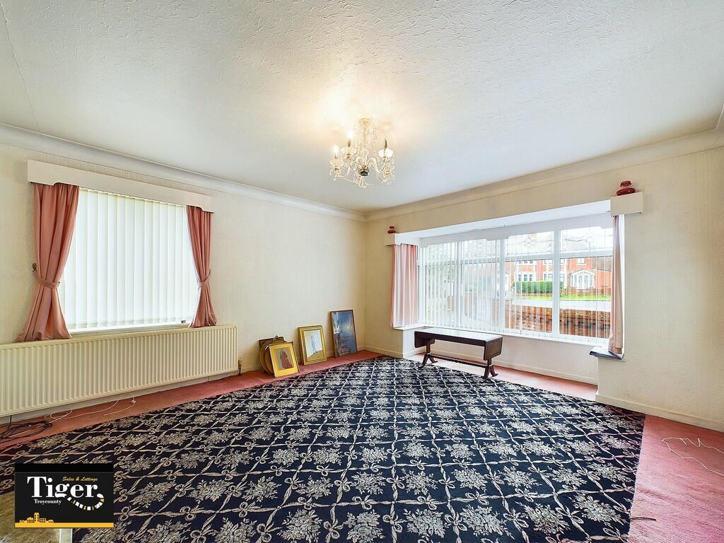 CAM02176G0-PR0356...