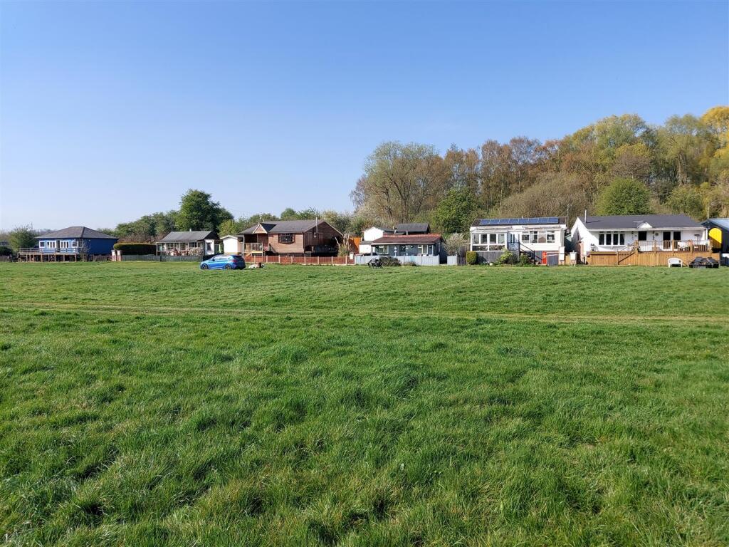 Larford Farm Estate
