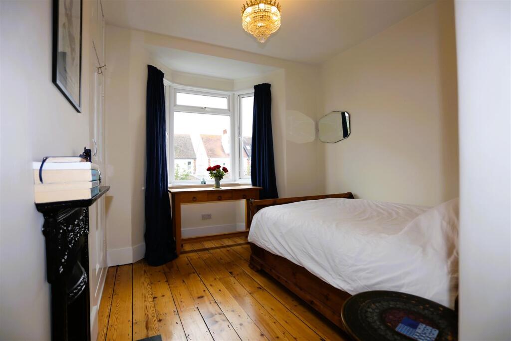 52 WALSINGHAM ROAD (25).JPG