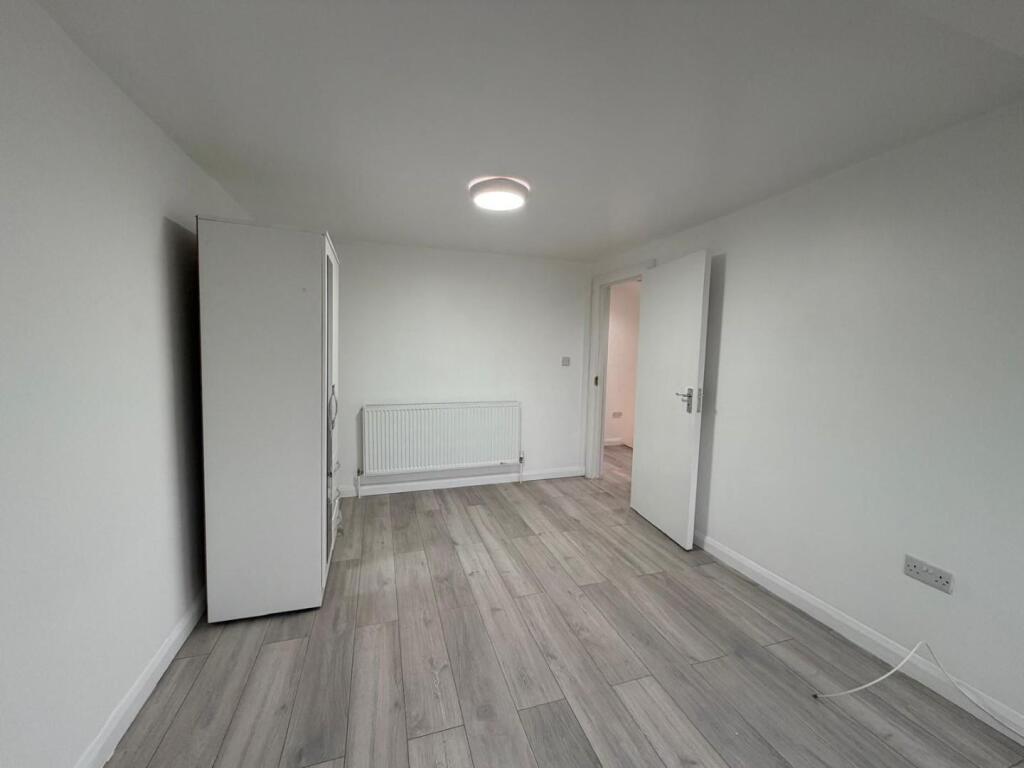 WhatsApp Image 2025-12-04 at 14.29.21 (1).jpeg