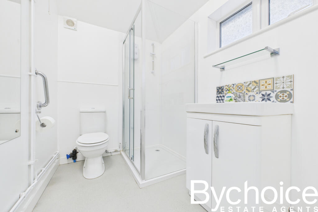 CAM05454G0-PR0060-STILL003