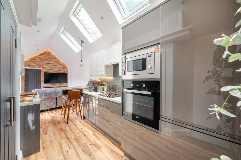 1353467-22-68c1af...