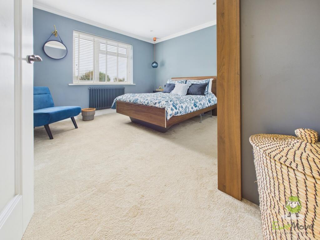 CAM01543G0-PR0166-STILL004