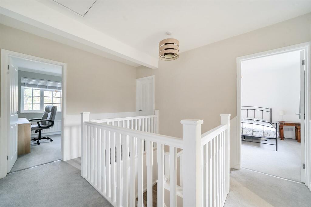 1 Devonshire Drive landing.jpg