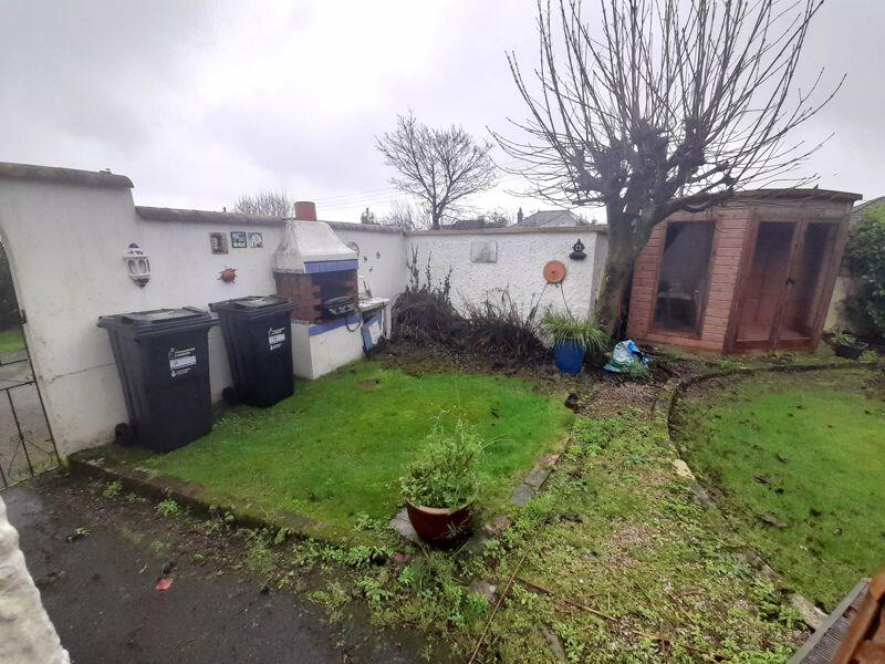 Garden with Summer House and BBQ