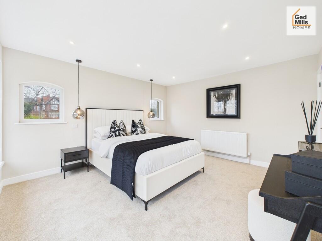 CAM04261G0-PR0117...