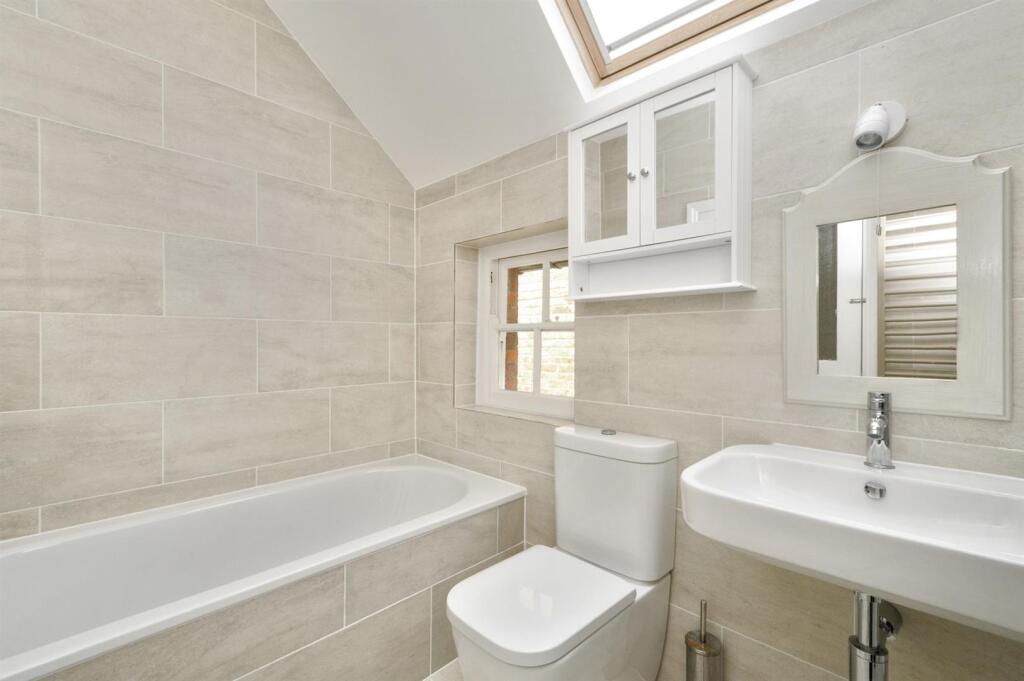 GCJSJCP - 31 Aston st - Bathroom- Original_low.jpe