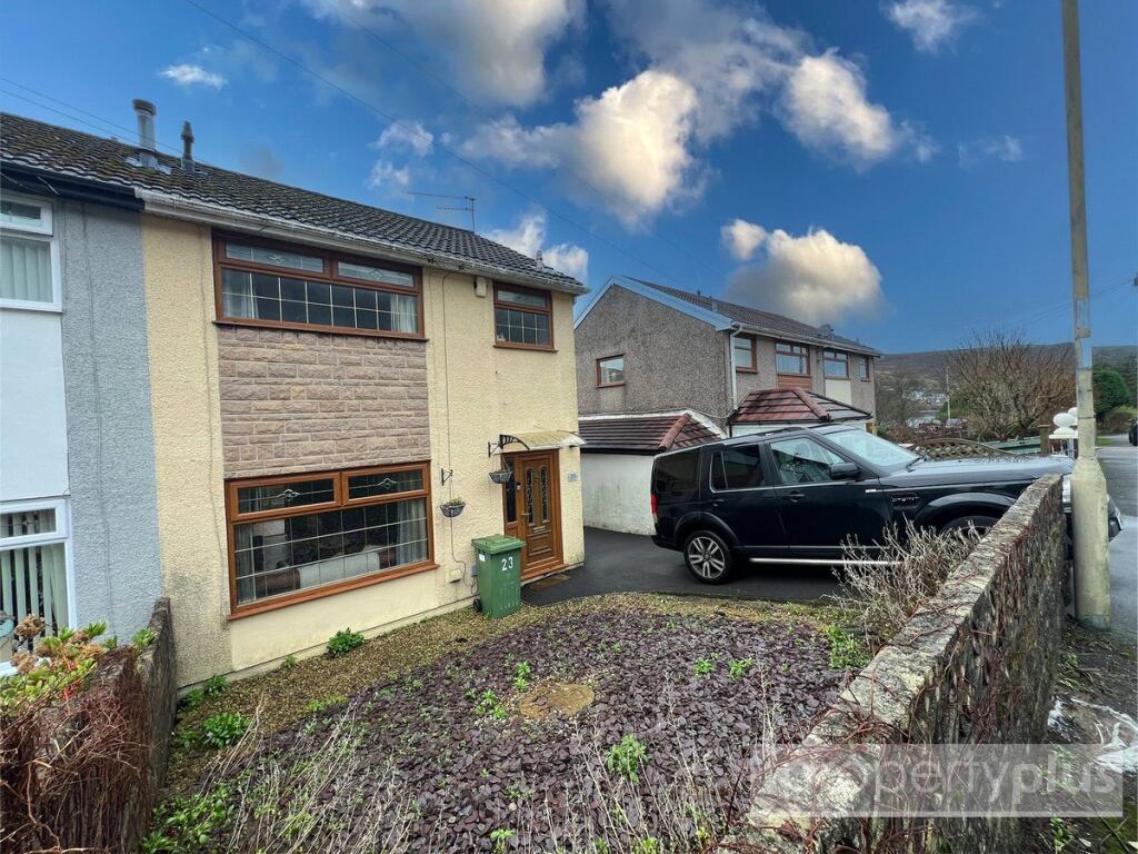 Heol Trewilliam, Tonypandy, Rhondda Cynon Taff, CF40