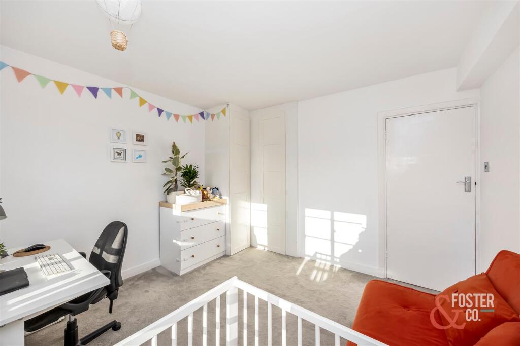 Furze Hill, Furze Croft 122-005.JPG