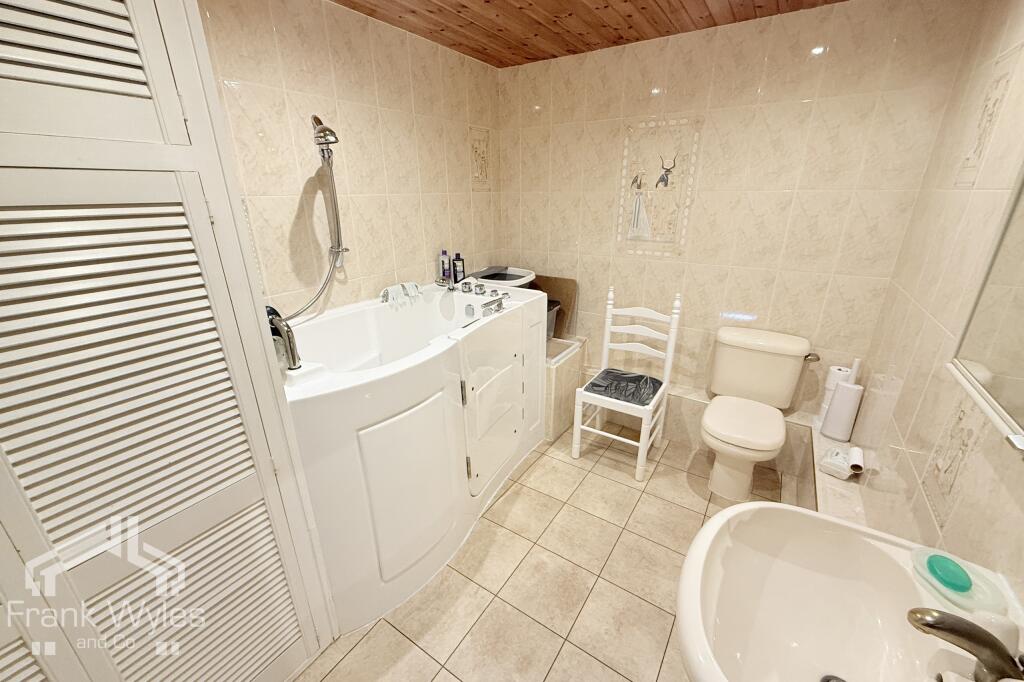 Photo 09-01-2025, 11 37 27