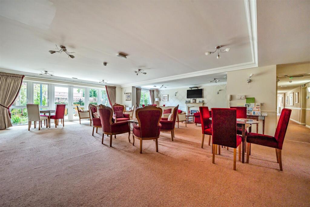 Owners Lounge (2).jpg