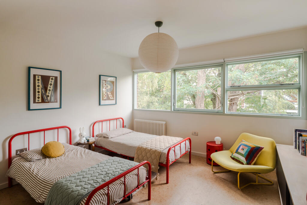 314671 - 9, Marlowe Court, Parkleys-13.jpeg