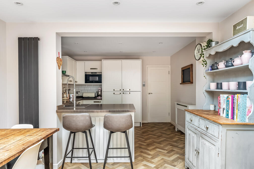 62-Chesterfield-Drive-15