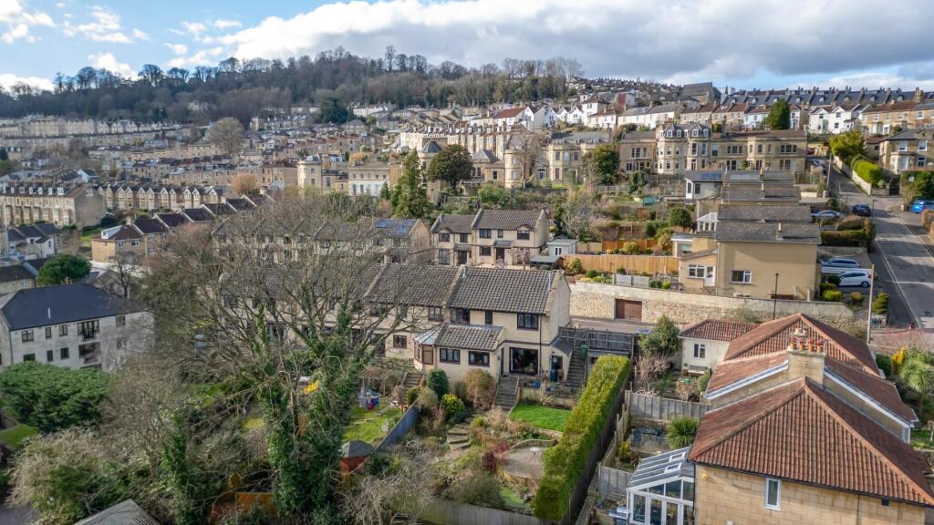 1 Middle Lane-16.jpg