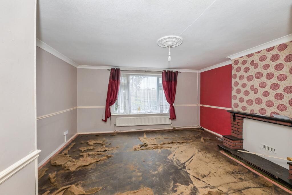 6A Holme Close, Cheshunt, Waltham Cross EN8 8ST