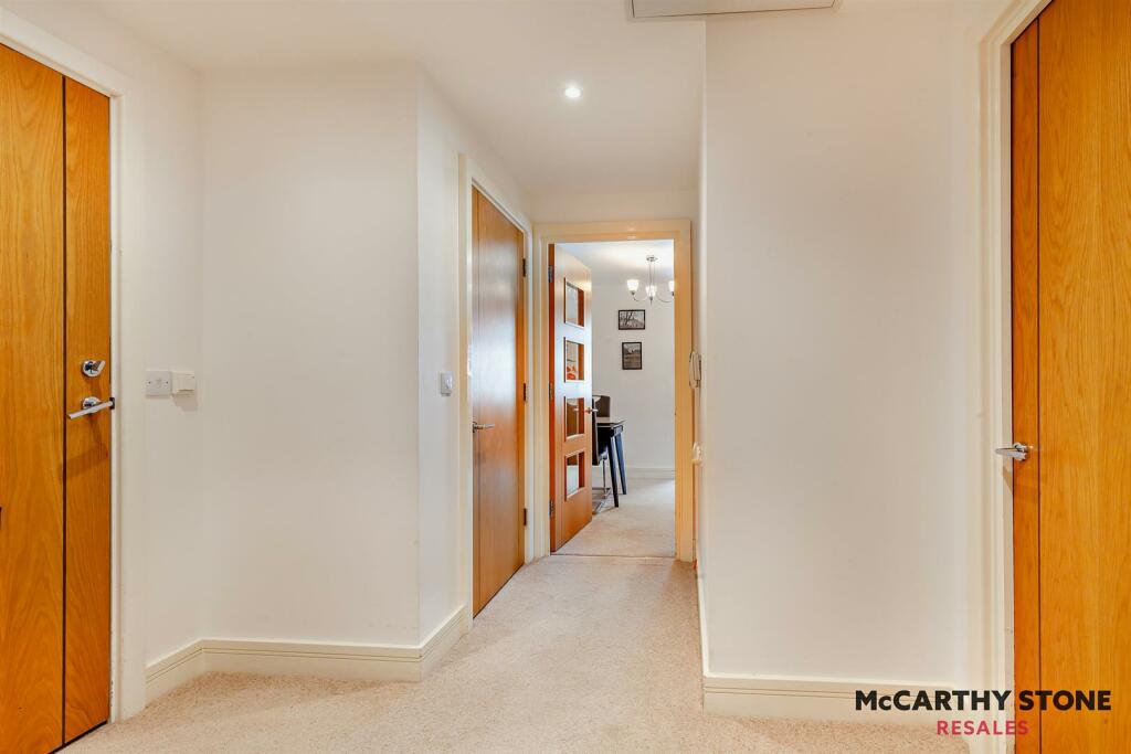 8614561-interior12-800.jpg
