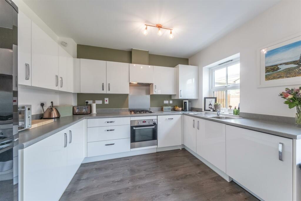 51 Hazelhurst Way-001.jpg