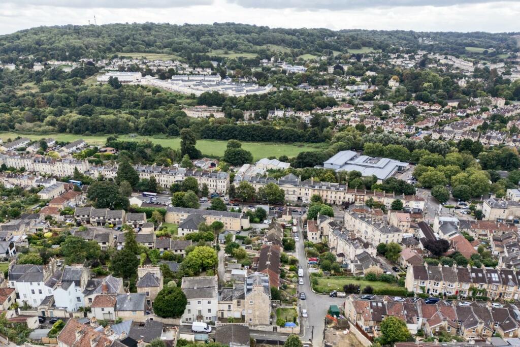 Flat 5, 28, Upper East Hayes Bath, BA1 6LP - Aeria