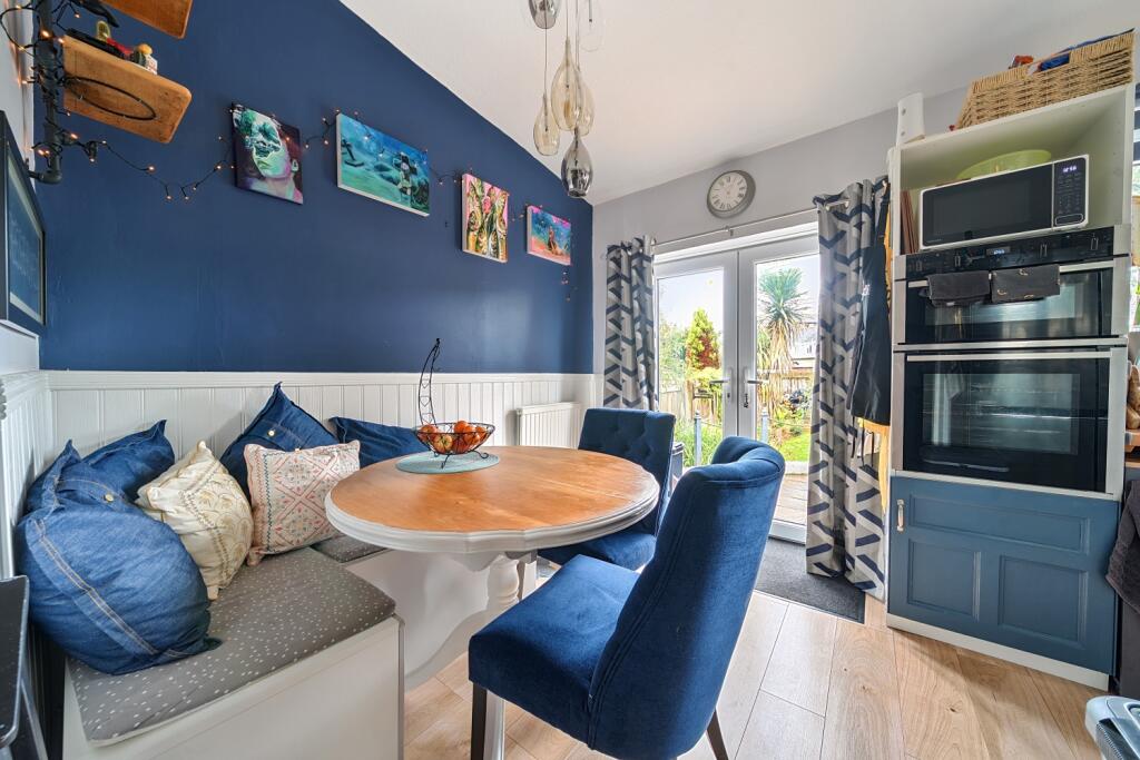 1359792-4-68dfca4c21103-ARW-1