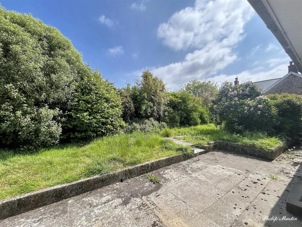 Garden 2.jpg