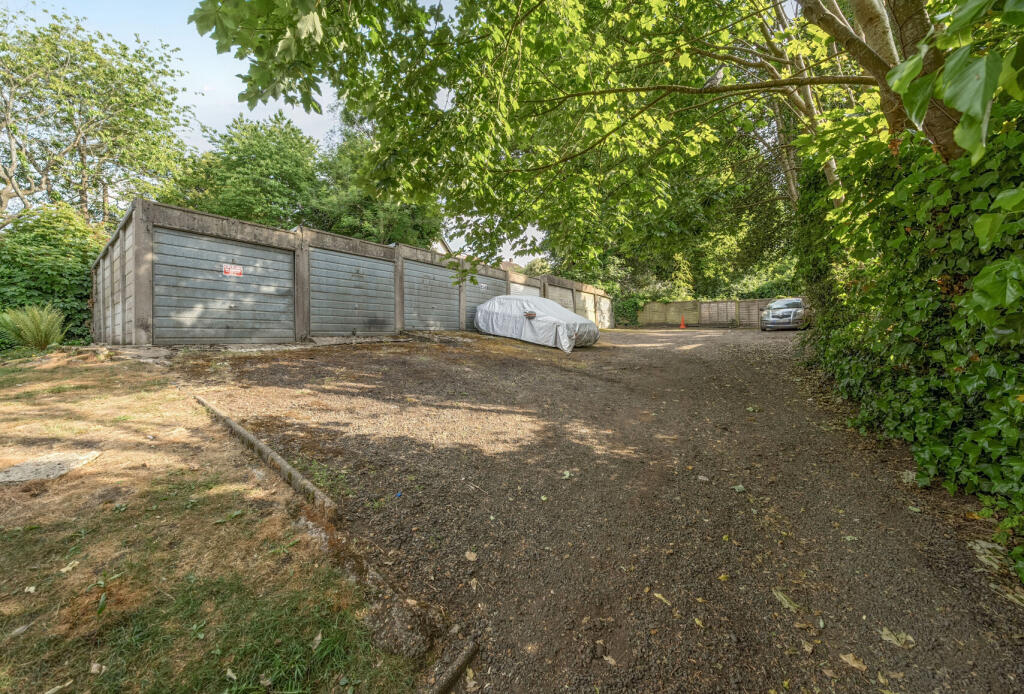 1294383-2-682cc7c...