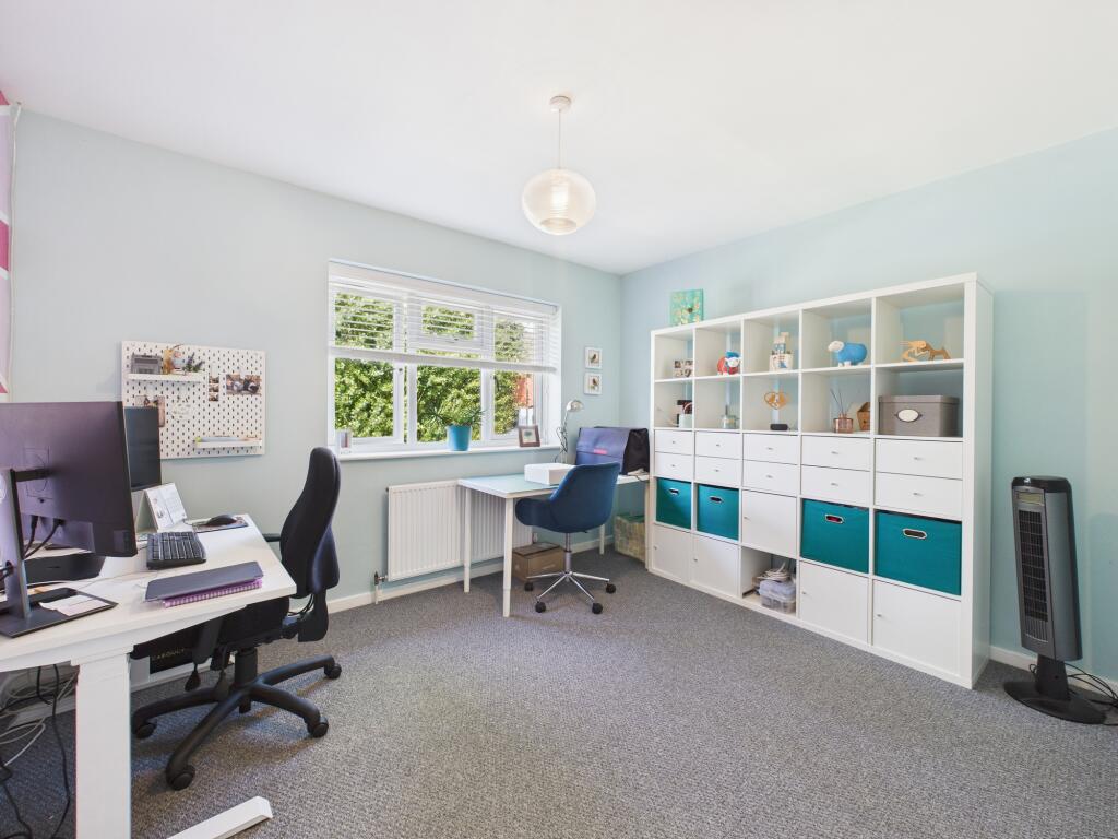 CAM05192G0-PR0129-STILL027