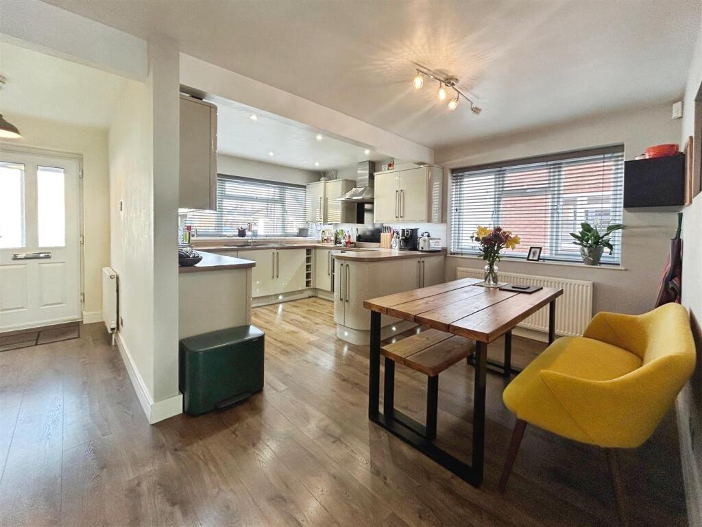 efc5a922-D-4F76-8906-AC4A5E0F4419-4429-0000038A566