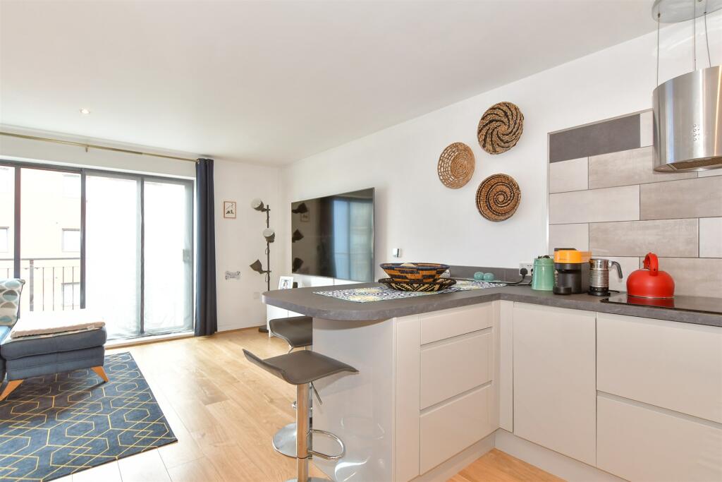 Lounge/Kitchen/Dining Area