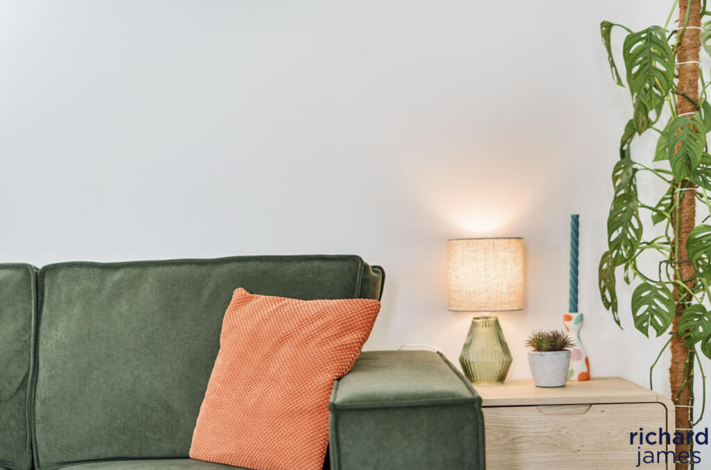 1927a68347004a659f25974d31f5fc30