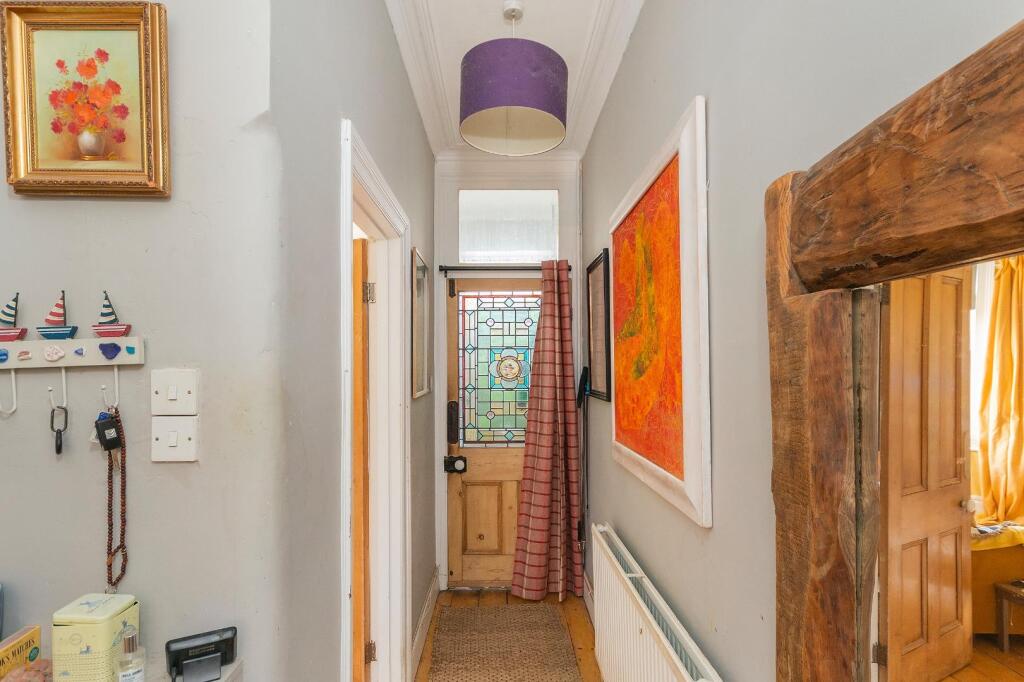 2S0RKE - Hallway B.jpg