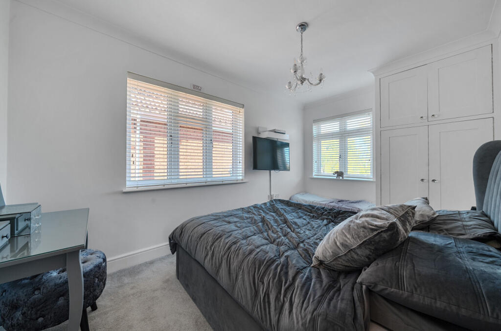 1342307-22-68a8d2...