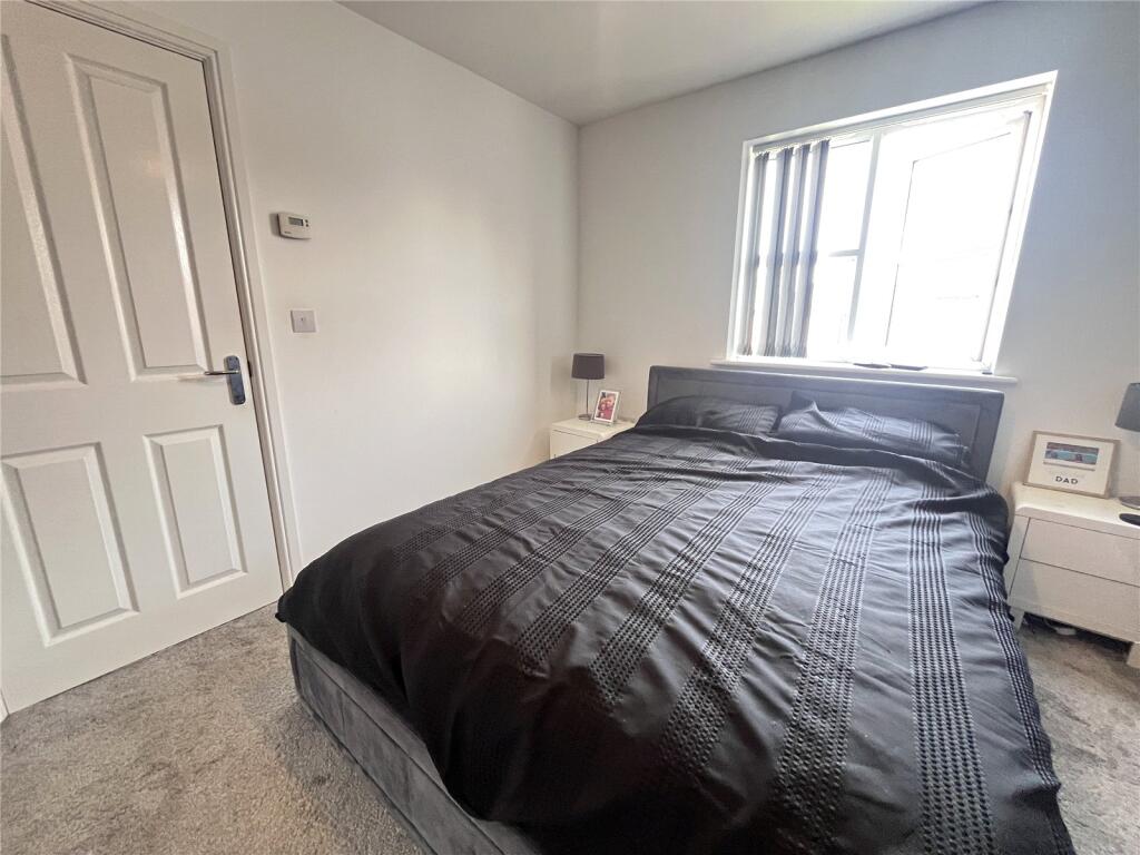 Master Bed/ En-Suite