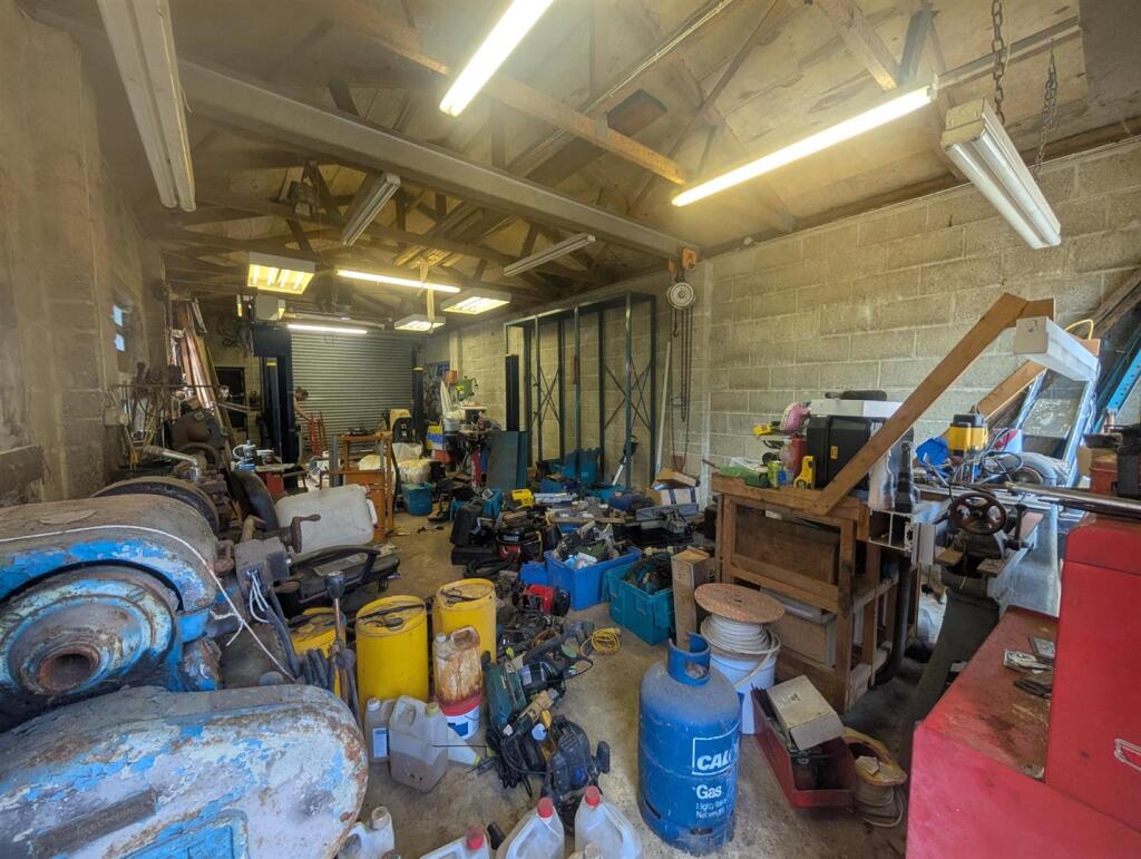 GARAGE