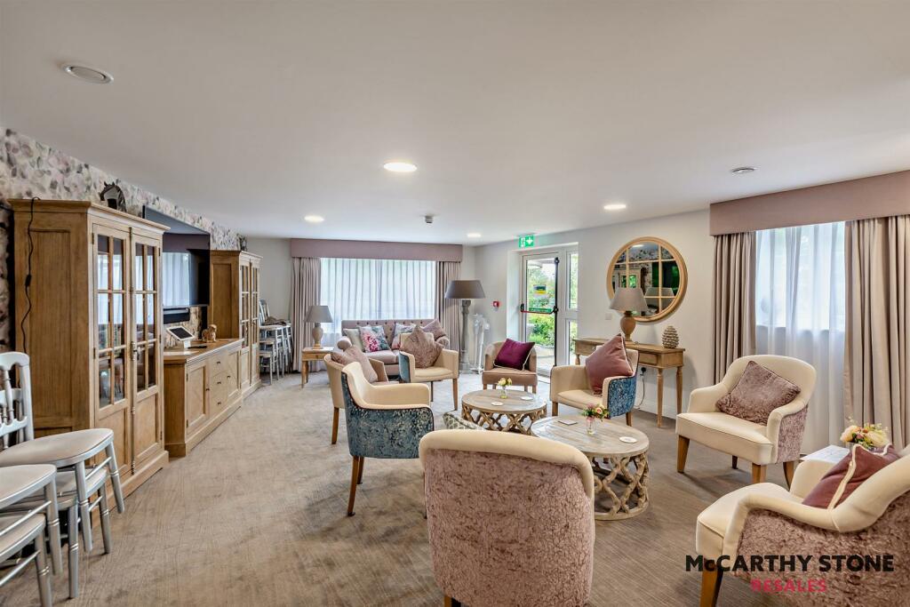 8600809-interior11-800.JPG