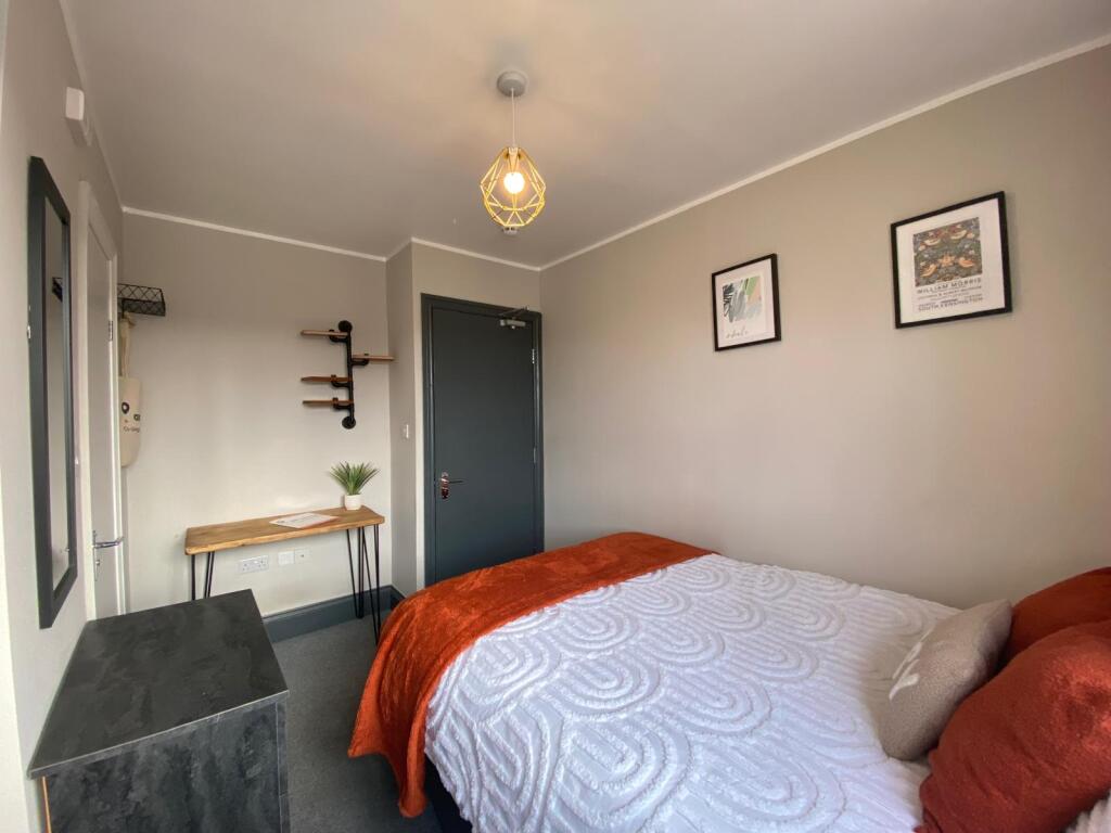 WhatsApp Image 2025-10-01 at 10.59.46_a53bda0b.jpg