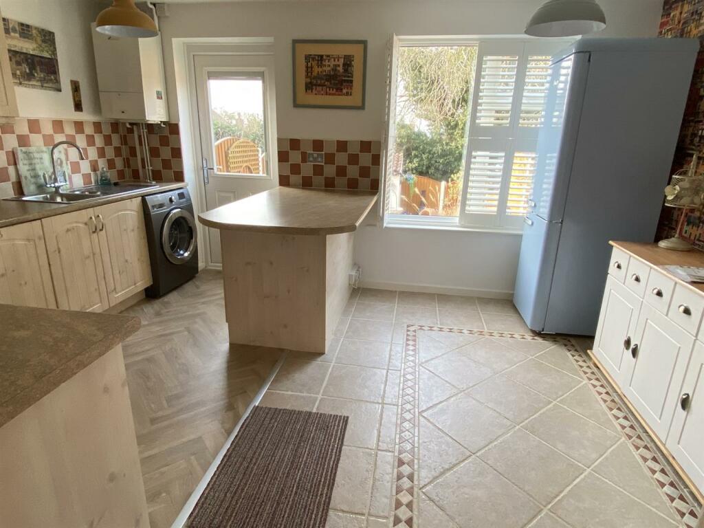 Dining kitchen