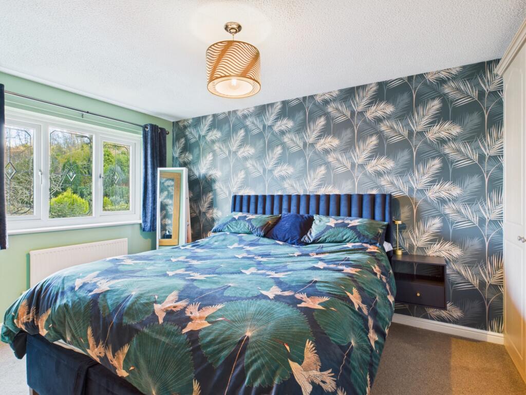 CAM03729G0-PR0185-STILL017