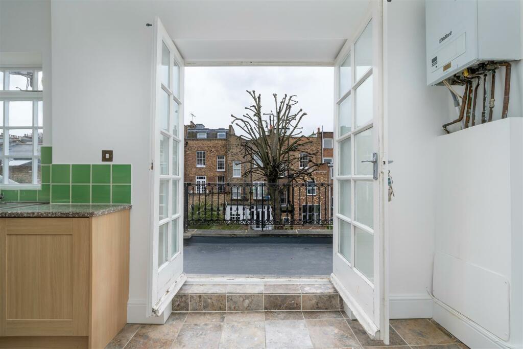 Balcony - Photo 1.jpg