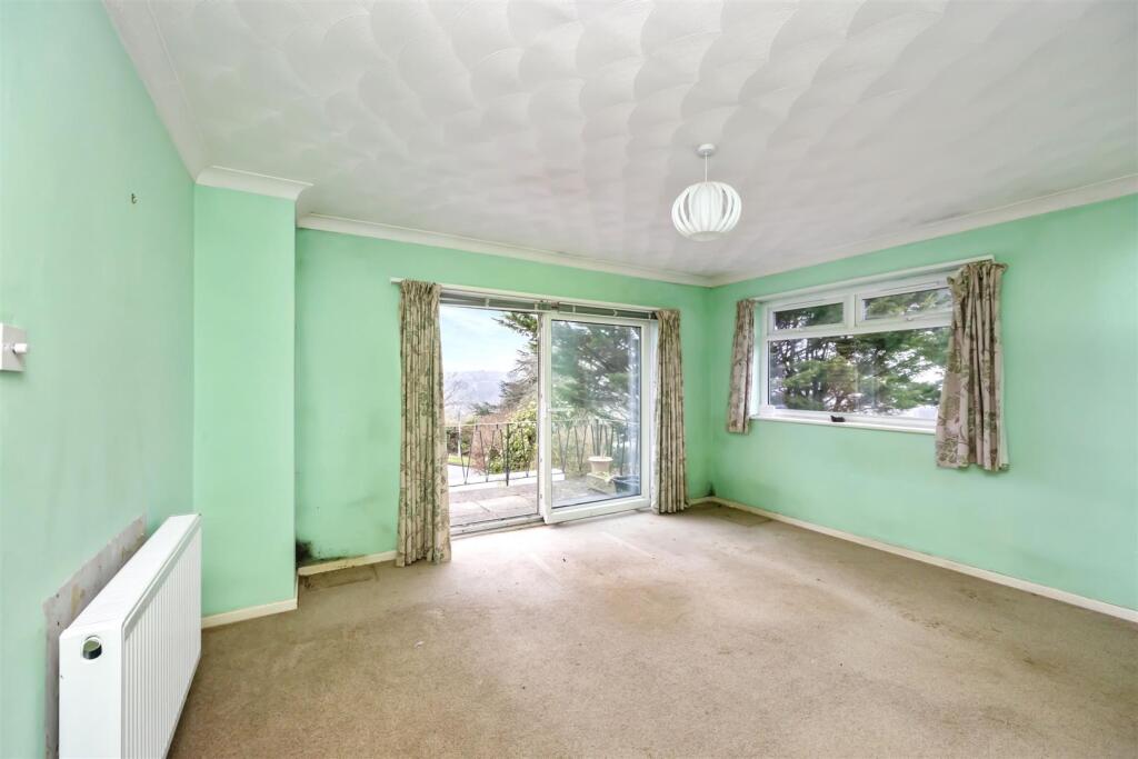 Braybon Avenue LOUNGE.jpeg