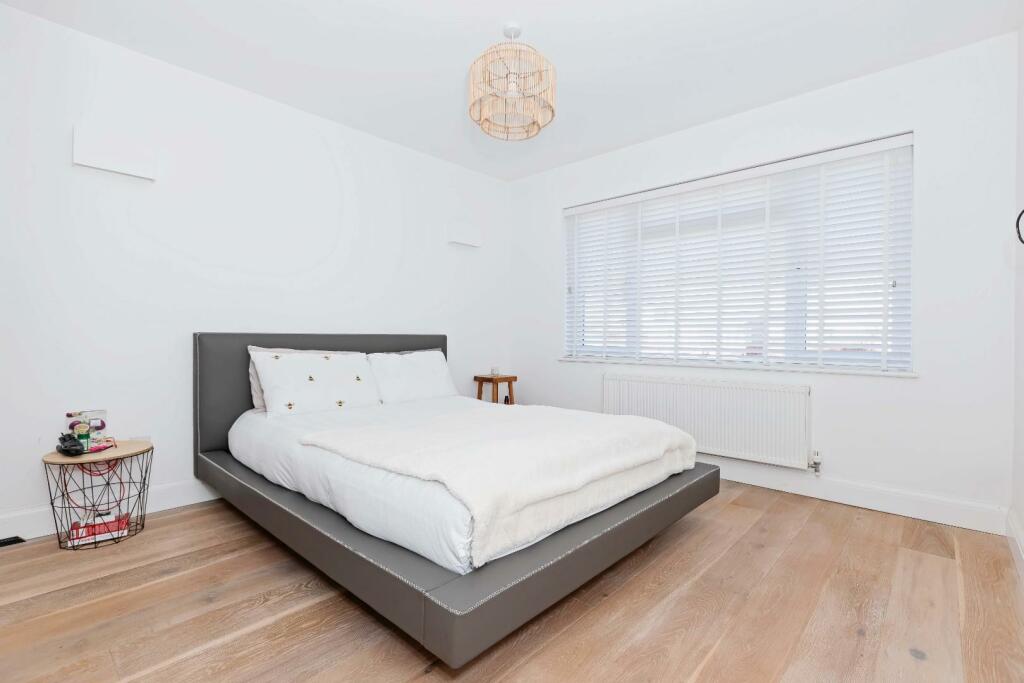 Ridgeway Close_2.jpg