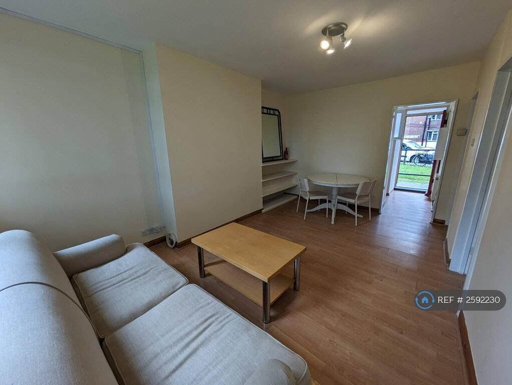 Sitting / Dining Room