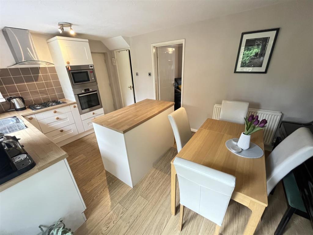 Dining Kitchen Aspect 4.jpg